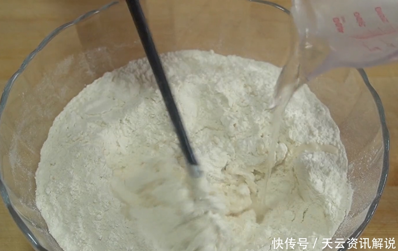 不到|我家经常做这款馅饼,成本不到10元,薄皮大馅,每次至少吃5张