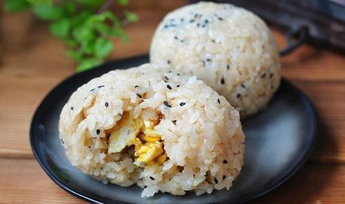 儿子|米饭新做法,儿子着了迷,天天吃不够,5分钟上桌,我特乐意做!