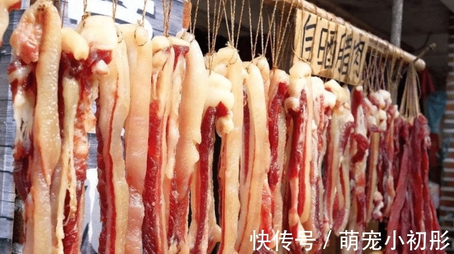 为什么农家腊肉如此鲜香可口？教你正确腌制的步骤，腊肉美味耐放