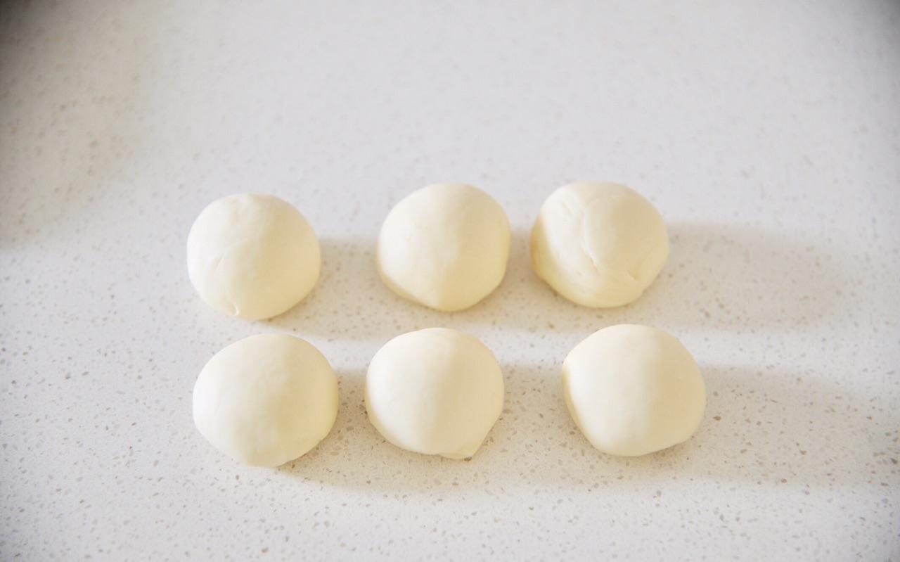 家常韭菜盒子,包皮大馅又软又香,鲜美可口,吃了还想在吃