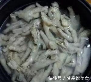 超级好吃的“香辣蒜香凉拌爽脆鸡脚”是怎么做的详细教程在这里!