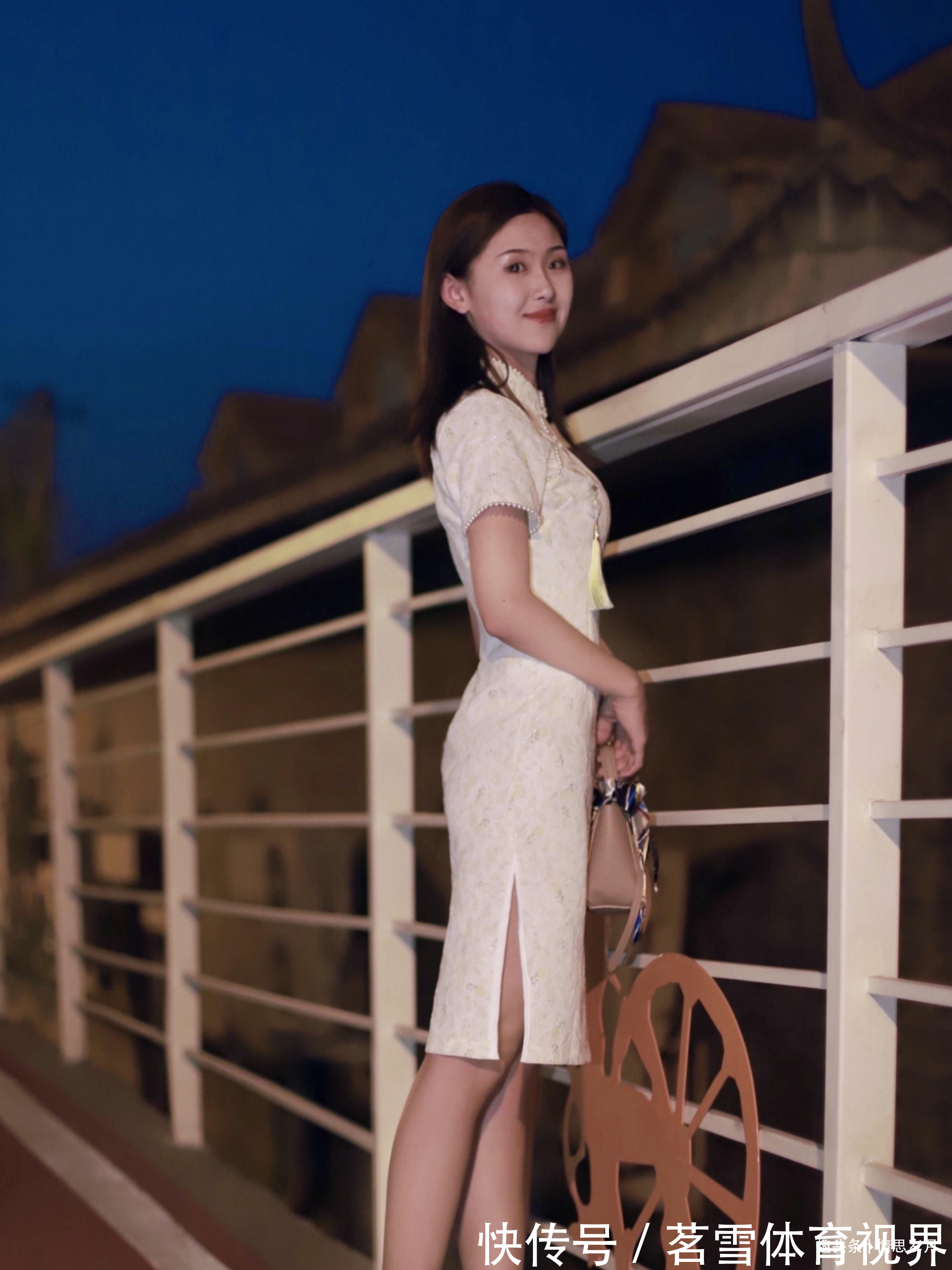 感恩有你|今夜又谁抬头拾月光,又谁赴梦的温床