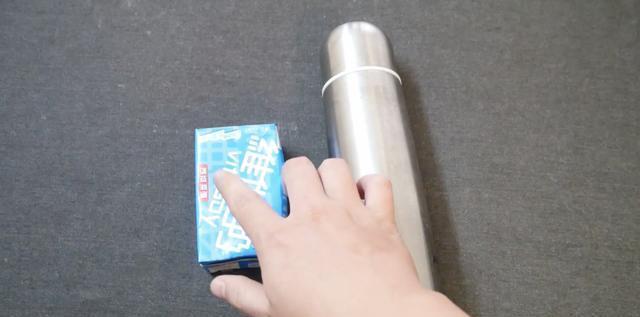 保温杯最好别装这四种水,特别是第二种,你绝对装过,快提醒家人