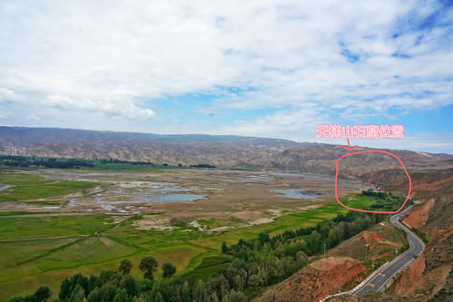 甘肃有座旅游城市，名气不大却藏着中国第一石窟，可看到唐代大佛