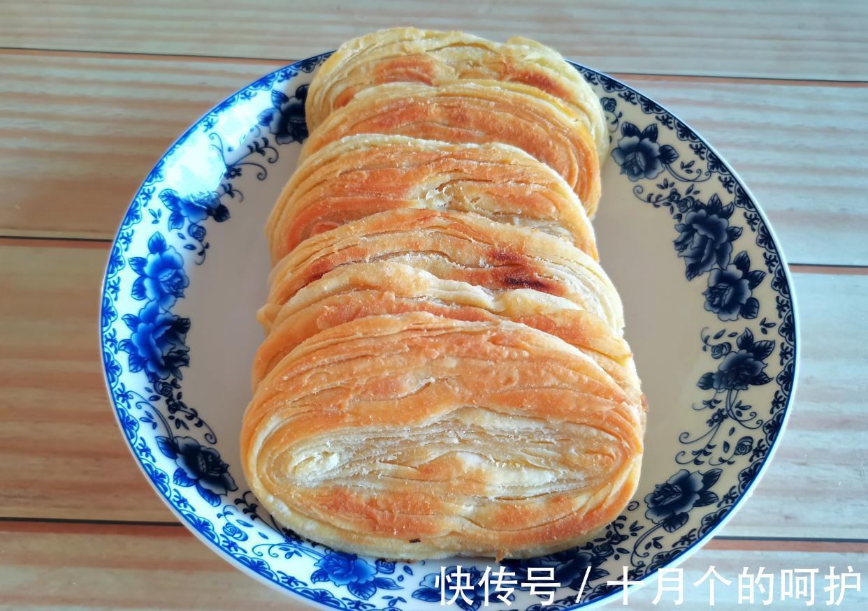 最简单的烧饼做法,又香又酥,吃一次还想吃