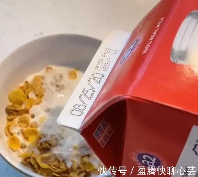 美国|美国女人为什么一人可以带三个孩子,看看她们一天吃什么就知道了