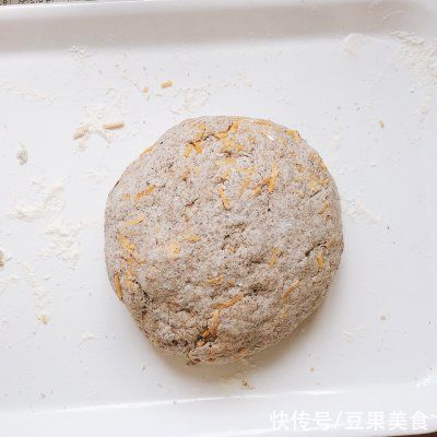 苏打面包|「又快又丑又好吃」黑胡椒车达芝士爱尔兰苏打面包