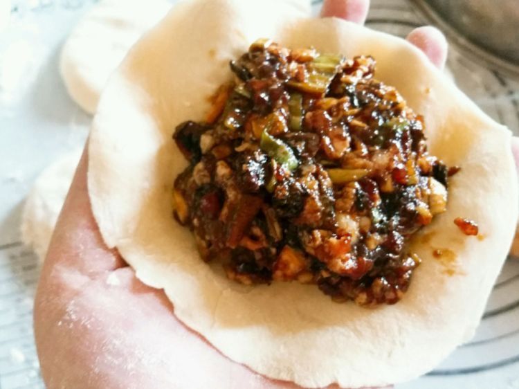 5元1个的梅干菜肉饼，在家轻松做，酥脆咸香，放凉也不硬，特好吃