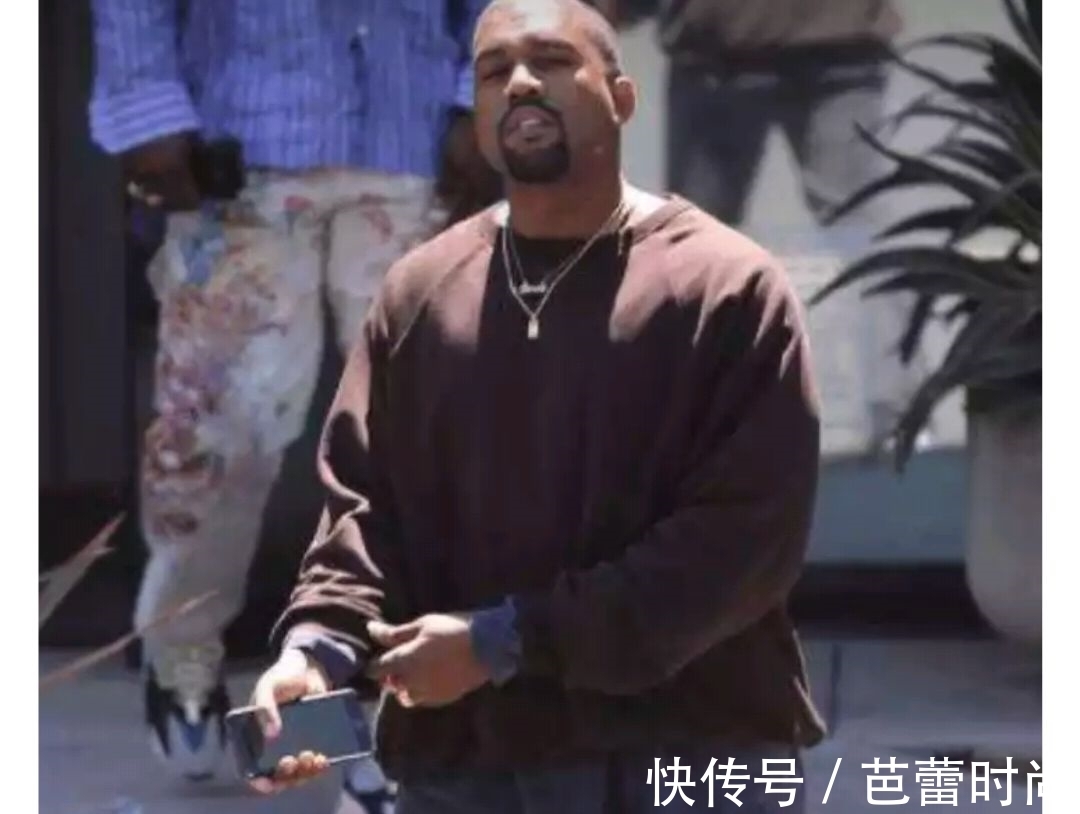 阿迪达斯 Nike赶走了侃爷,诞生了阿迪达斯yeezy350,耐克现在后悔也来不及!