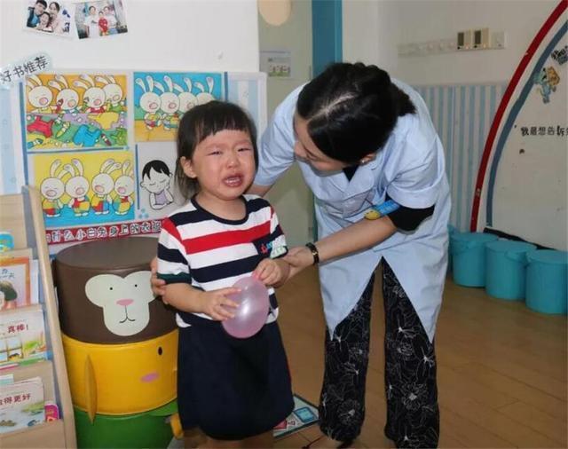 优点|上幼儿园“从来不哭”的孩子,家庭有这3大优点,孩子受益终生