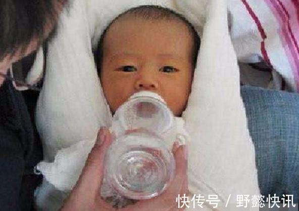 妈妈|刚出生的宝宝正对着妈妈咧嘴笑,护士却反手一巴掌,宝妈反而道谢