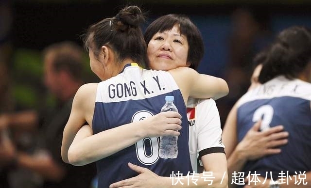 中国女排|郎平女排新职务曝光,国外生活动态却惹怒球迷,郎导真冤