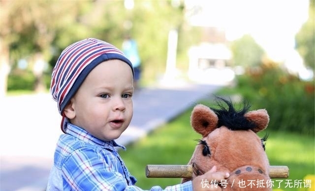 成堆|家里玩具成堆的家长,买太多真的错了吗?聪明的家长这样做