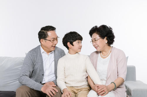 开裆裤|那些没有老人帮忙带娃的家庭，日子是怎样过的？过来人道出真相