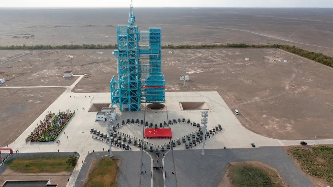 航天|真情“十”意，120对航天新人情定大漠