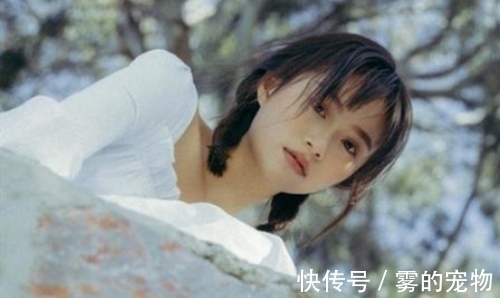 情思$一曲别词无限恨,满腹情思泪几行;十赋清秋词,填阕新词写旧伤