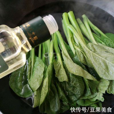 白灼菜心时，记得加点它，菜心翠绿鲜嫩，清脆爽口