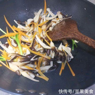 青笋鸡枞菌|百吃不腻的青笋鸡枞菌教程