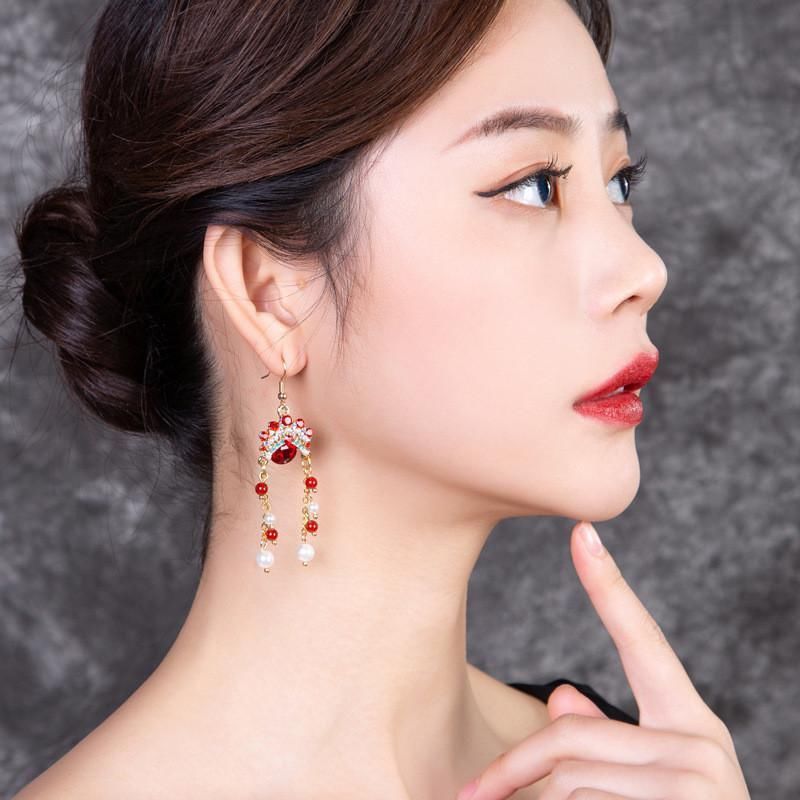 国潮|小姐妹的聚会里如何特立独行艳压群芳?或许这脸谱耳环能帮你