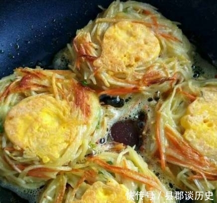 营养又鲜美的土豆胡萝卜丝饼!早餐不用再到外面买!
