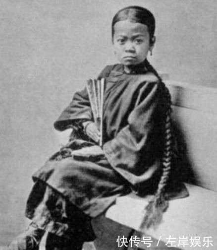 戴眼镜|清朝老照片:戴眼镜的官员表情猥琐,吸食鸦片的皇后面容憔悴