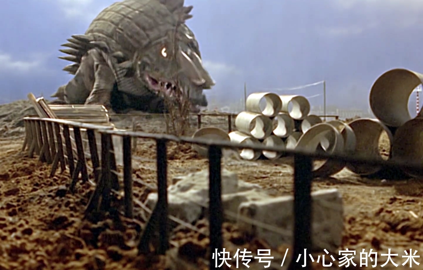 |《奥特曼》中最轻松诙谐的一回,其中一名场面引后辈致敬