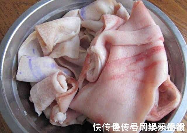 猪皮别只会做皮冻,学会这种做法,比猪蹄更补胶原蛋白
