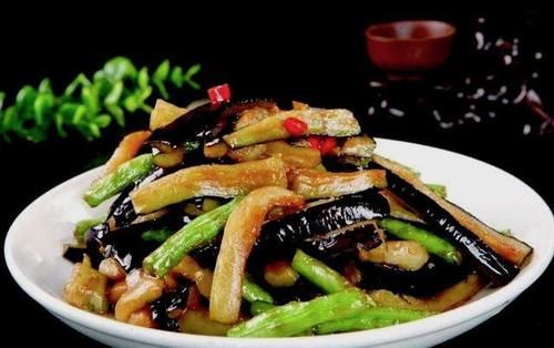 日常饮食|茄子是高血糖的“发物”？医生提醒：想要保护胰岛，饮食很关键