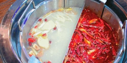 首家会飞的火锅落户沈阳,大虾火锅飞起来,小龙虾九块九