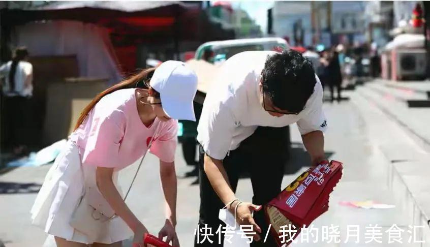 大学生|“小螃蟹没钳了”,大学生要生活费花样百出,父母的回复很机智