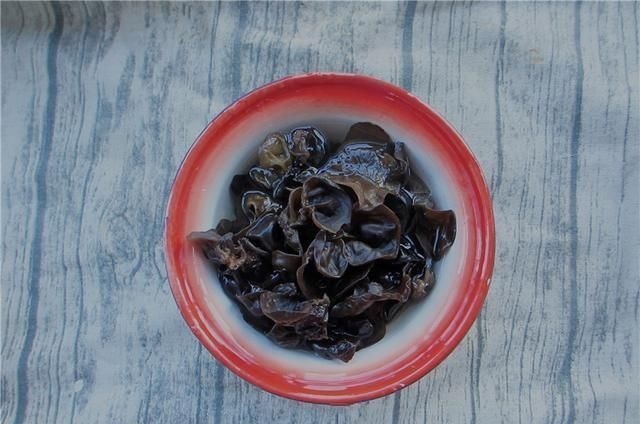 食用价值|最通便的蔬菜不是芹菜，是它，1周吃3次，排出宿便，大肚腩不见了