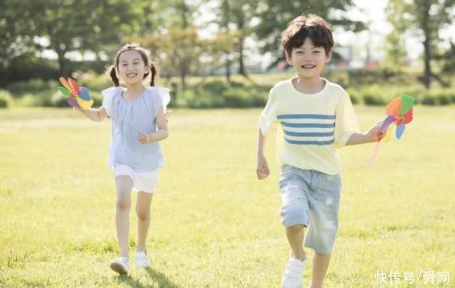 钠离子|男孩缺钙停止发育,身高仅1米,医生怒斥这2种食物别再纵容娃吃