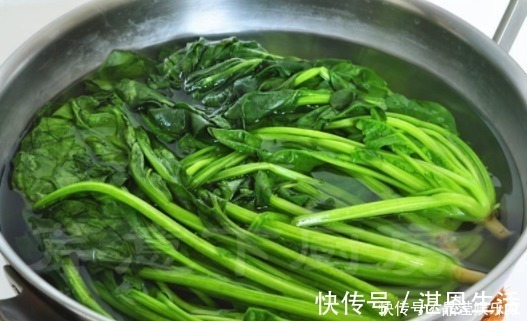 蒜蓉菠菜|天冷就爱吃此菜,常吃腰围变细了,体重降到两位数,孩子最爱吃