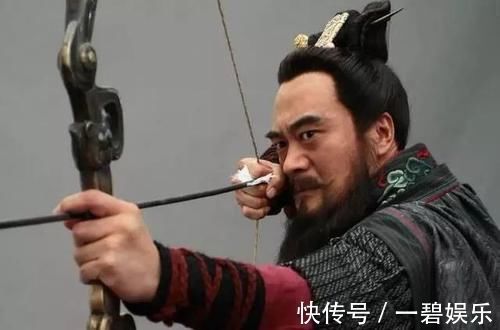 林冲$此人是梁山最坏小人,先后杀死两任老大,宋江招安前果断除掉他