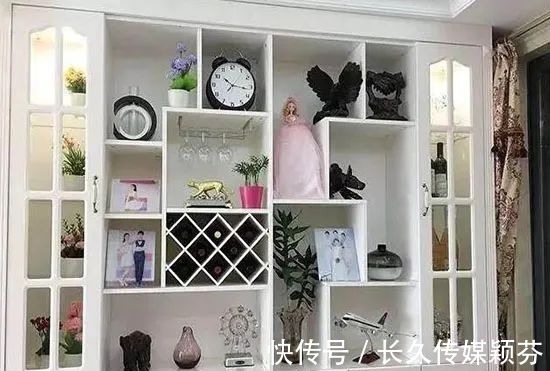 电视背景墙|没骗人!我家墙面贴满瓷砖,入住3年后还和当初一样清爽又亮堂
