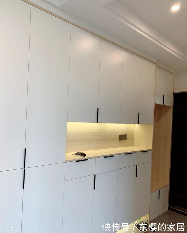 储物空间|一家四口新房,鞋柜衣帽一体柜很实用,电视墙更是大气,很满意