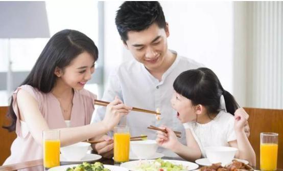 心脑血管|父母带孩子,在夏季要做到“不吃4物,多做2事”,避免脾胃虚弱