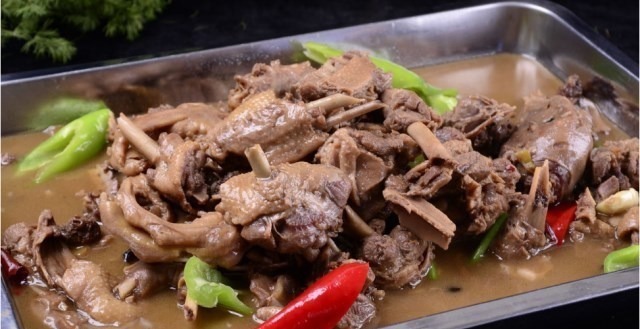 小姑子请客,5人吃饭点2道菜,开始觉得很小气,上菜后哑口无言