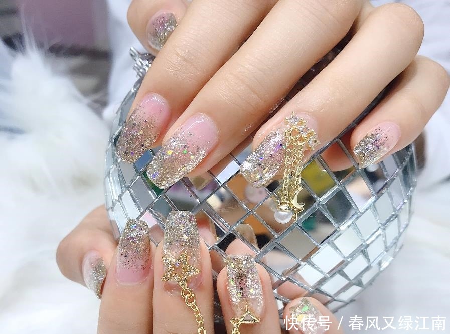 忍了灰色美甲，忍了链条美甲，看到生蚝美甲，直男这次真忍不了！