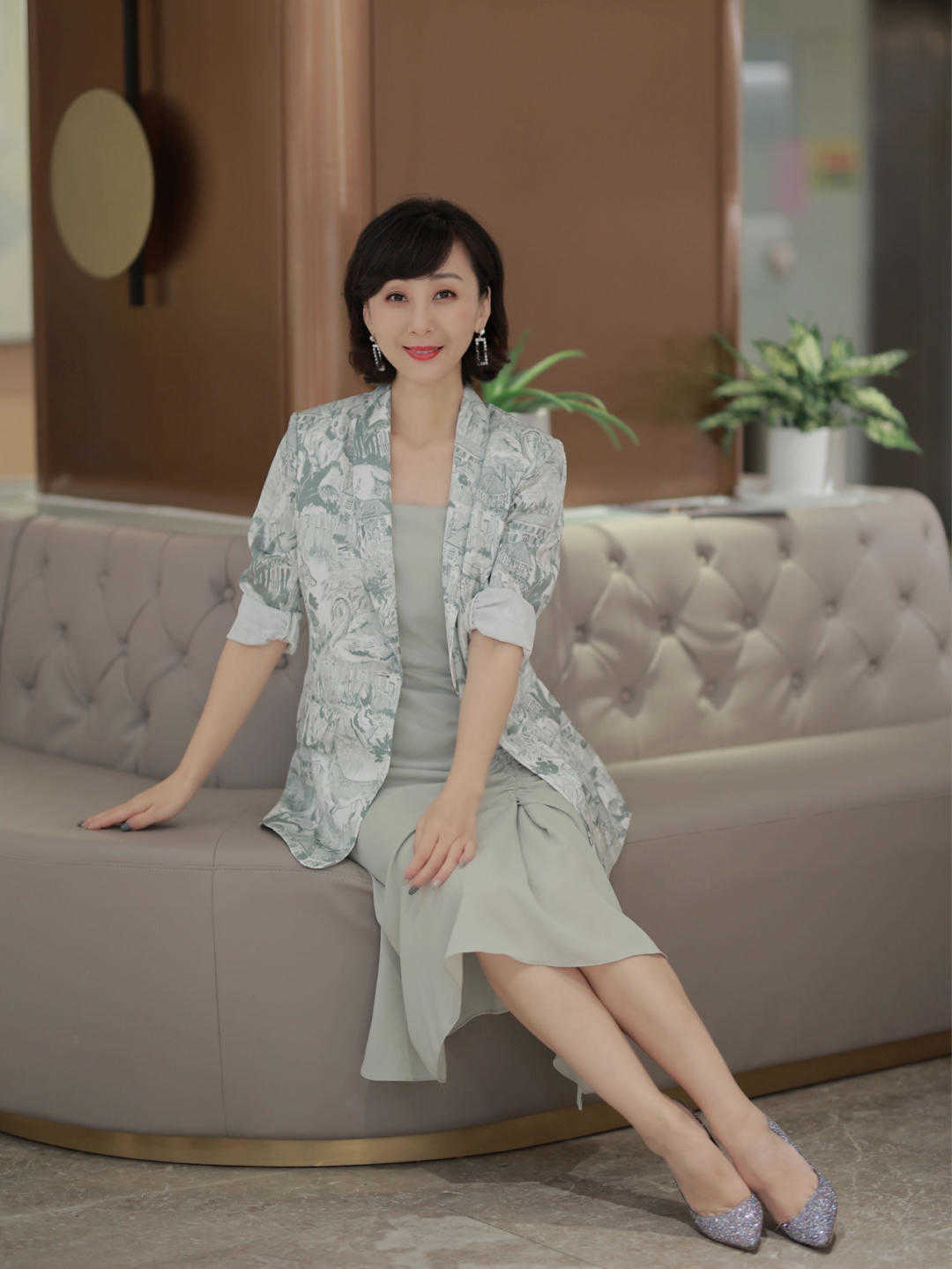 优雅|成熟女人的气质，穿搭温柔又优雅，简约又不简单