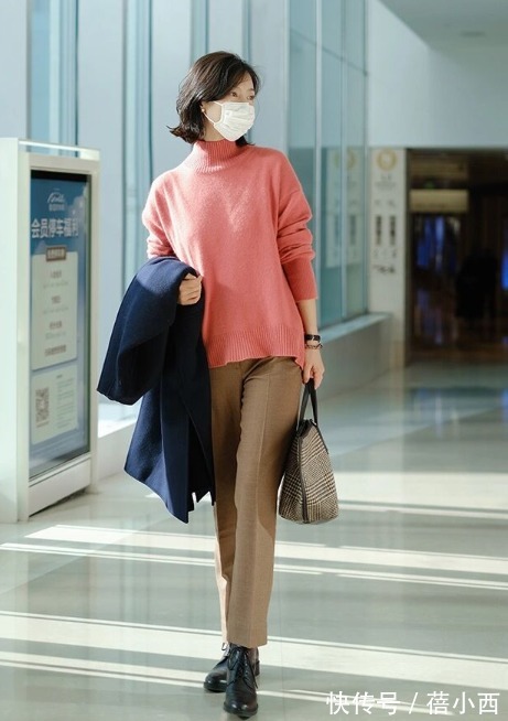 搭配 40岁女人春季要穿得随性,给你分享几套洋气穿搭,打造出女神范