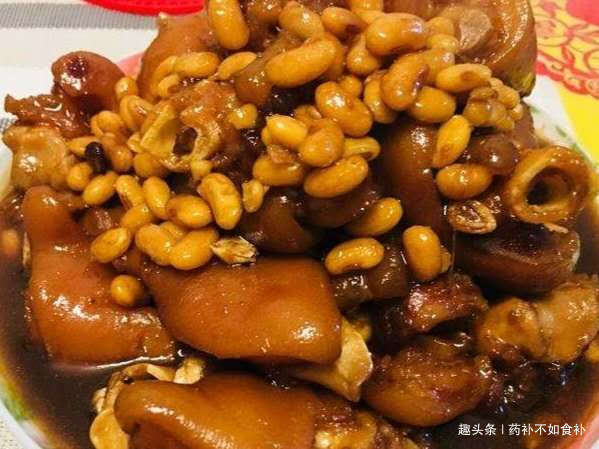 黄豆焖猪蹄|被称为“天然雌激素”,常吃美容抗衰,缓解腿部抽筋,延缓更年期