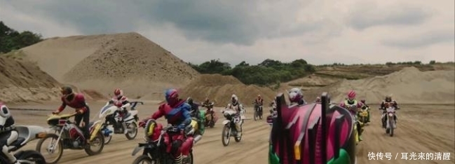 帝骑|假面骑士:王小明为什么被喜欢,和时王同框变身就表明了一切,低调