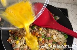 懒人菜谱,咖喱炒饭,做法简单,美味无法停止,5分钟搞定