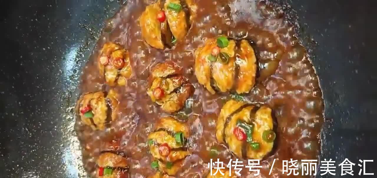 客家茄子酿肉,外焦里嫩咸香微辣,配米饭再好不过啦!