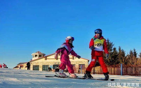 探访亚布力：50条滑雪道，总长度90公里，邂逅最北熊猫