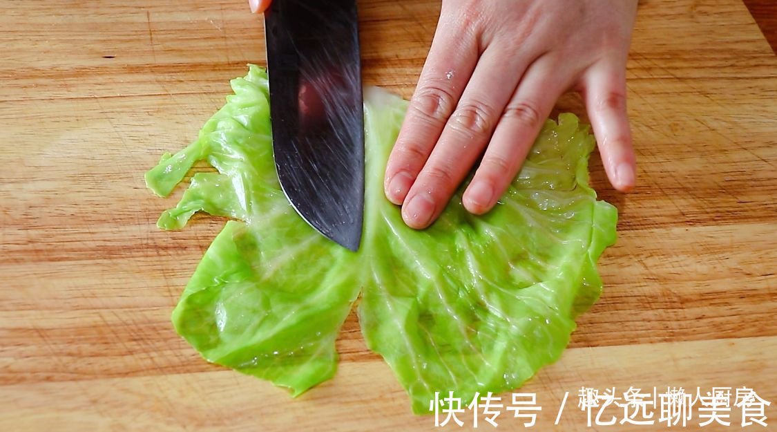 小段|夏天我家就爱这样吃包菜，1.5元一个包菜，人人都吃得起