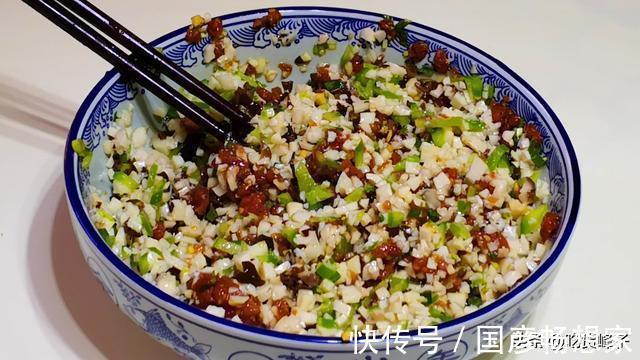 秋天吃饺子,就馋这个馅,再贵也要吃,比韭菜和白菜都鲜,太香了