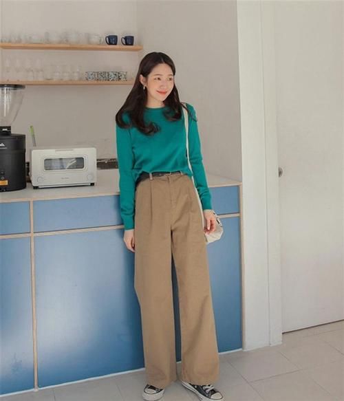 梨形身材的春天来啦，这样穿扬长避短，时髦又显瘦