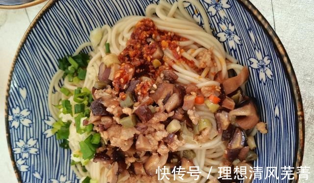 香菇|简易版的炸酱面！